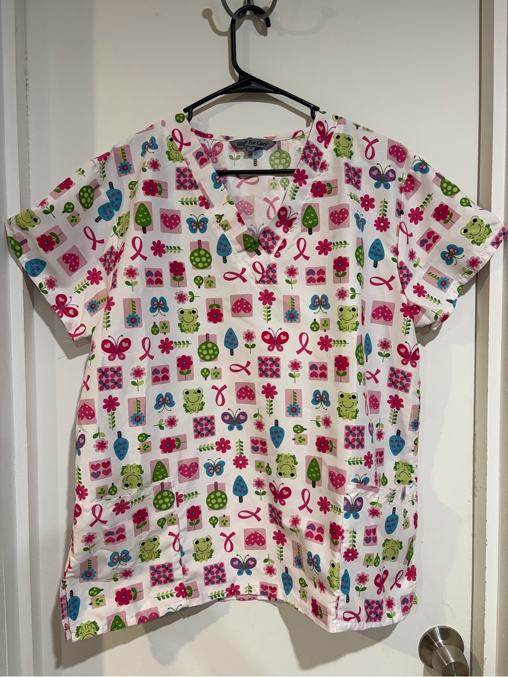 Women’s Pink & White Printed Medical Scrub Top - Unknown Brand